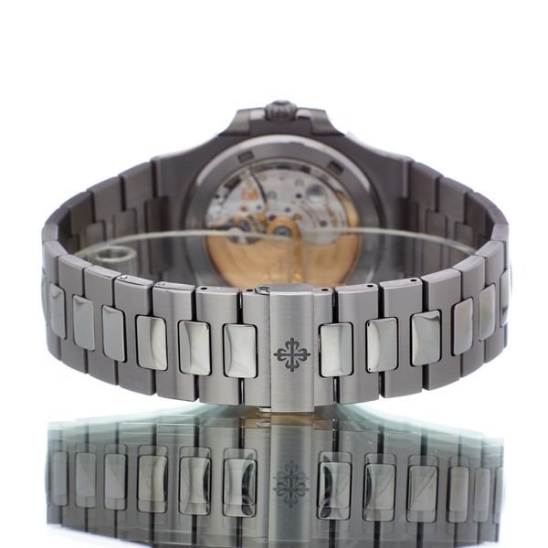 Patek Philippe Nautilus 5711/1A-010